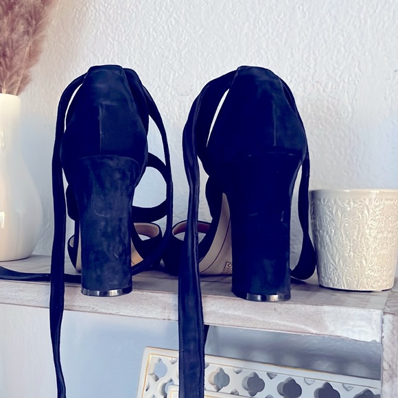 Karl Lagerfeld navy suede strappy block heels. Size 7 - Picture 4 of 6